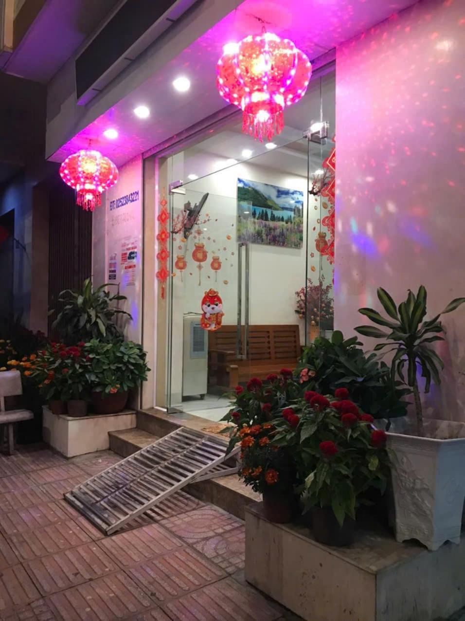 Hotel Tan Phu Лаги Экстерьер фото