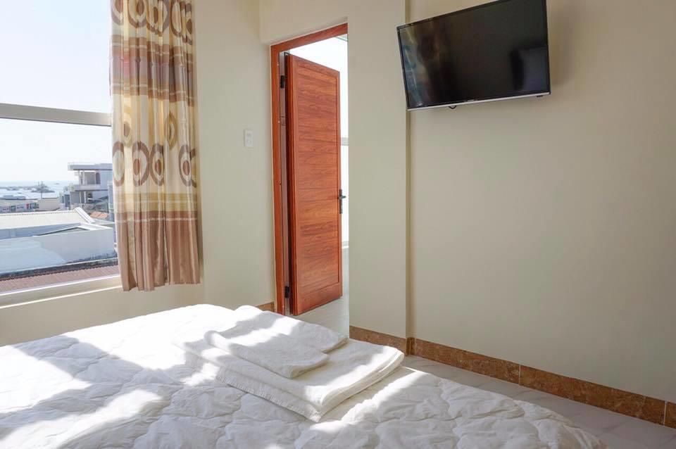 Hotel Tan Phu Лаги Экстерьер фото