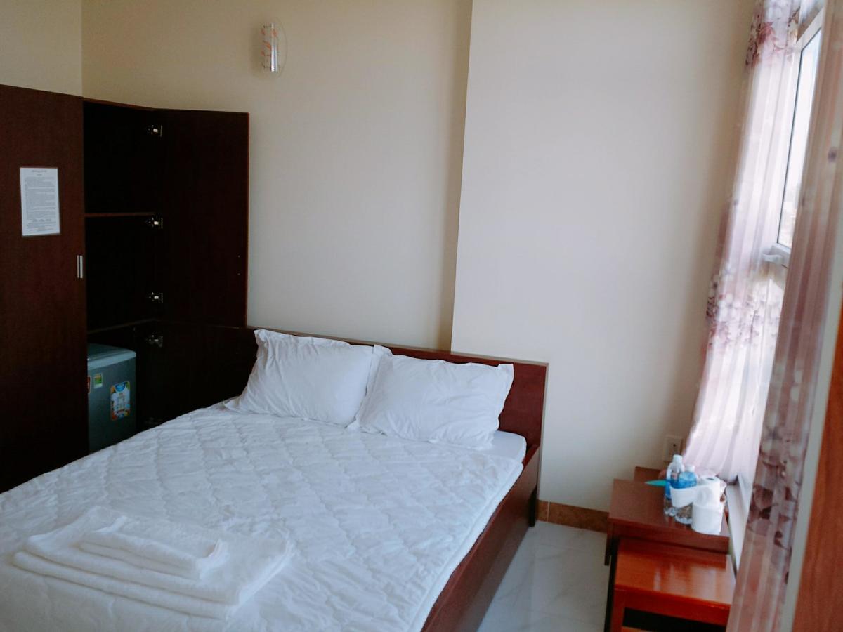 Hotel Tan Phu Лаги Экстерьер фото